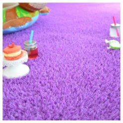 Gazon Synthétique Happy Party - Couleur Violet - Classé Feu - 20mm - 1m X 9m -VIDA Plantes Magasin 645cec9a01a577.46895623